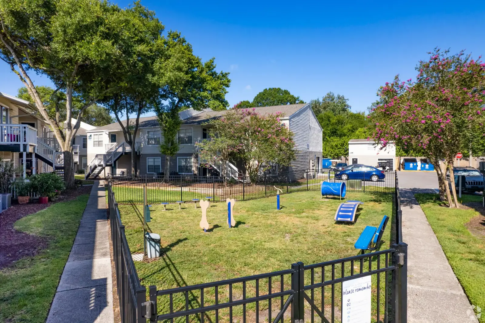 Pet-friendly apartments in Tampa, FL at Beach Club Apartments