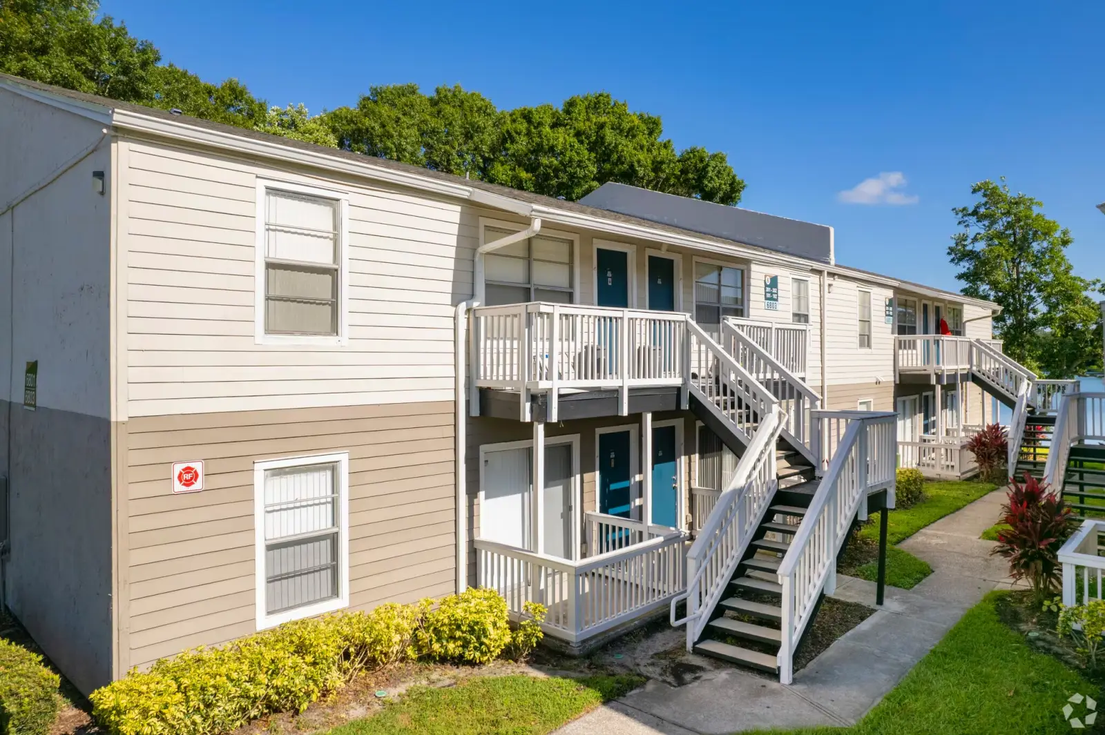 Front view of the apartment building Beach Club Apartments - Apartments for rent Tampa