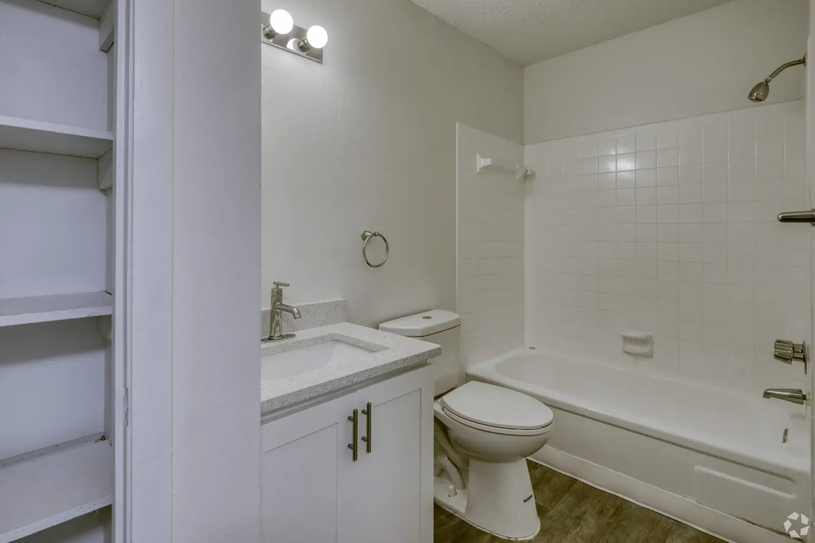 Merced Station Interior 